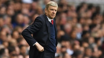 Arséne Wenger hints at announcement after FA Cup final