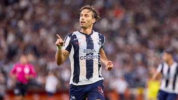 Sergio Canales celebrates his goal 2-0 of Monterrey during the 9th round match between Monterrey and America as part of the Liga BBVA MX, Torneo Apertura 2025 at BBVA Bancomer Stadium, on September 20, 2025 in Monterrey, Nuevo Leon, Mexico.
