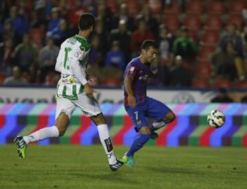 1-0. Barral marcó el primer gol.