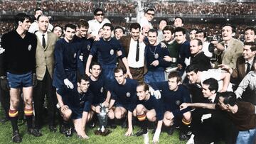 La selección española lidera en solitario el palmarés del torneo. España conquistó su primera Eurocopa en 1964 siendo el país organizador de la segunda edición del torneo. Ganó en la final 2-1 a la Unión Soviética con goles de Pereda y Marcelino en el estadio Santiago Bernabéu. La segunda se consiguió 44 años después, en 2008, en la Euro organizada por Austria y Suiza. La final de Viena fue ante Alemania y la Roja ganó 0-1 con un gol de Fernando Torres. La tercera llegó en 2012, en la edición organizada por Polonia y Ucrania. España goleó (4-0) en la final de Kiev a Italia con tantos de David Silva, Jordi Alba, Fernando Torres y Juan Mata. La cuarta fue en 2024, ganando en la final a Inglaterra en un partido que se disputó en Berlín y ganó España por 2 goles a 1, los tantos fueron obra de Nico Williams y Mikel Oyarzabal.
España fue subcampeona en 1984, única final que perdió de este torneo. En la foto, el equipo ganador de la Euro de 1964.