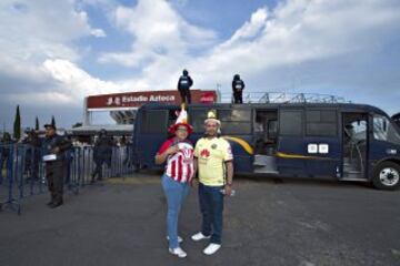 Mira el Color del Clásico Nacional celebrado en el Estadio Azteca en una nueva batalla entre el América y las Chivas.