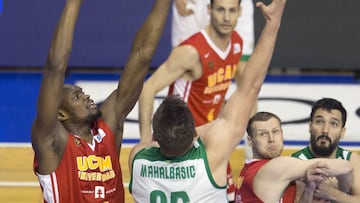 El UCAM se ceba con el Betis y le mete en el lío del descenso