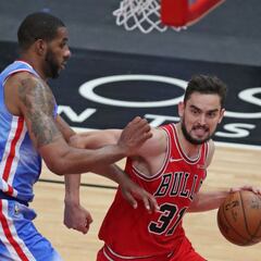 El dúo europeo Satoransky-Vucevic tumba a los Nets