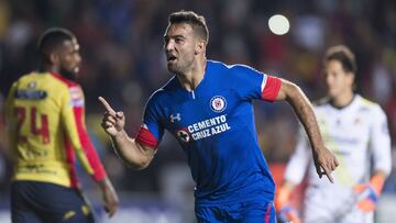 Cruz Azul amarró el liderato de la Liga MX tras vencer a Morelia