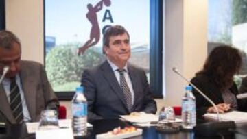 Miguel Cardenal, secretario de estado para el Deporte, en la Asamblea de la ACB celebrada este miércoles en la sede de los clubes en Barcelona.