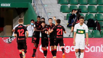 GRAF1184. ELCHE (ALICANTE), 26/09/2020.- El delantero de la Real Sociedad Cristian Portugu&eacute;s &quot;POrtu&quot; celebra su gol ante el Elche durante el partido de la tercera jornada de Liga que disputan en el estadio Mart&iacute;nez Valero de Elche.