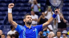 Novak Djokovic celebra su victoria contra Alexandre Muller en el US Open.