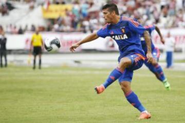 El zurdo dejó Católica en un gran nivel pero en Sport Recife no pudo confirmarlo. Innumerables lesiones colmaron la paciencia en el club brasileño que decidió despedir al zurdo.
