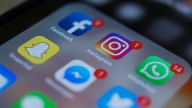 Un extrabajador de Google confiesa el truco para romper para siempre con los teléfonos móviles: " Mueve todos tus iconos"