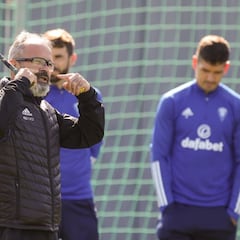 Cervera: "El Villarreal nos va a obligar a estar muy atrás"