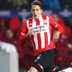 Arias y Dávinson, frente a frente en clásico del fútbol holandés