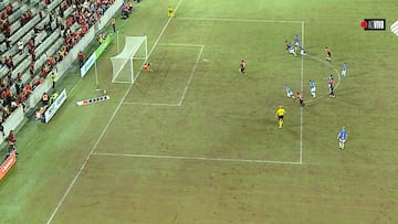 Kevin Viveros anota gol y falla dos penales en victoria de Athletico Paranaense.
