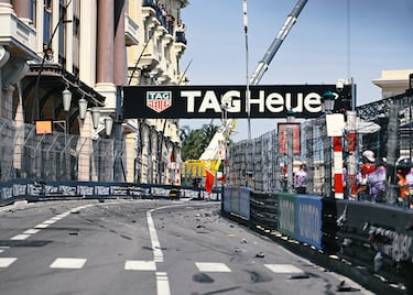 Así ha quedado el asfalto del Gran Premio de Mónaco tras el accidente de Checo Pérez.