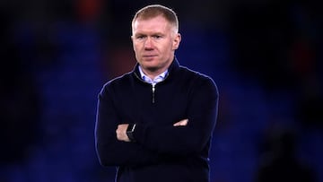 Paul Scholes leaves Oldham after a month in charge