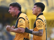 Futbol, Coquimbo Unido vs Cobresal
Fecha 8, Liga de primera 2026.
El jugador de Coquimbo Unido Nicolas Johansen, centro, celebra tras marcar un gol contra Cobresal durante un partido de la liga de primera disputado en el estadio Francisco Sanchez Rumoroso en Coquimbo, Chile.
03/04/2026
Alejandro Pizarro Ubilla/Photosport
Football, Coquimbo Unido vs Cobresal
8th date, 2026 First division league.
Coquimbo Unido’s player Nicolas Johansen, center, celebrates after scoring against Cobresal during a first division league match played at the Francisco Sanchez Rumoroso stadium in Coquimbo, Chile
03/04/2026
Alejandro Pizarro Ubilla/Photosport