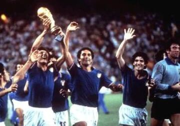 13 de junio de 1982. Arranca el Mundial de fútbol en España, en donde Italia se quedó con el primer lugar por tercera vez. Chile también participó en el torneo.