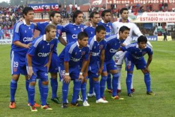 CAPITÁN: El primer partido oficial (vs La Serena, enero de 2011) en la era Sampaoli fue el primero de Pepe con la jineta de la U como primer capitán. Fue elegido por el plantel.  