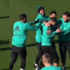 Vallejo se desata: caño de tacón y vacile masivo a Lucas