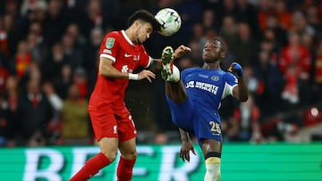 Luis Díaz, entre los puntos altos de Liverpool en la victoria 0-1 sobre Chelsea en la final de la Carabao Cup.