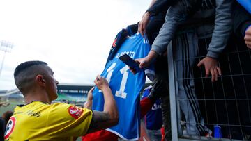Histórico de la U sale a la cancha y emociona a los hinchas azules con este mensaje por la tragedia en Avellaneda