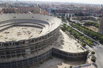 En este estado se encuentra actualmente el Nuevo Mestalla. El club valencianista iniciará trámites burocráticos para reanudar las obras, paralizadas desde 2009.