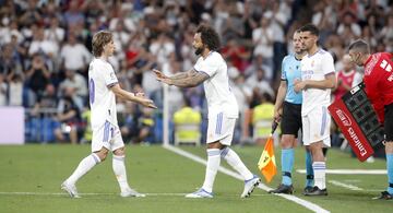 Luka Modric sustituido por Marcelo.