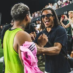 El gesto de Josef Martínez con la leyenda Edgar Davids en Miami