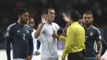 Godín tras la derrota: “Seguimos con la cabeza en alto”