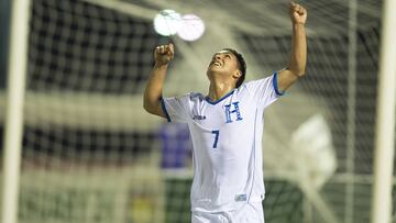 El futbolista hondure&ntilde;o se despidi&oacute; de sus compa&ntilde;eros de Olimpia y emprender&aacute; su viaje hacia Vancouver Whitecaps de la MLS.