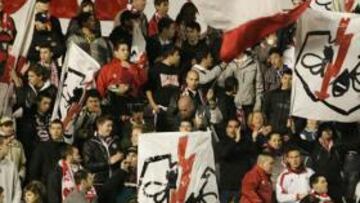 <b>FACTOR CAMPO. </b>La afición del Rayo siempre apoya a su equipo.