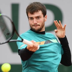 Martínez, Ramos y Carreño avanzan; Feliciano y Medvedev, K.O.