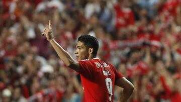 El delantero mexicano es campe&oacute;n de Copa en Portugal