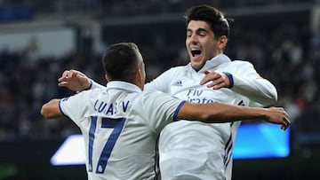 Lucas V&aacute;zquez y Morata celebran el gol del segundo.