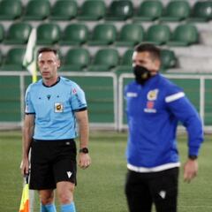 Almirón: "Esto es un rayo de luz para los jugadores"