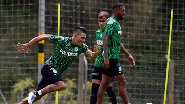 Luego de la salida de Hernán Darío Herrera de Atlético Nacional, Pedro Sarmiento estuvo encargado de su primera práctica como técnico interino.