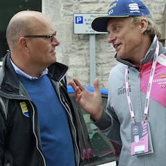 Riis atiza a Tinkov: "Se lo ha cargado todo en poco tiempo"