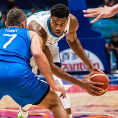 Grupo C: Fontecchio pone a Grecia contra las cuerdas