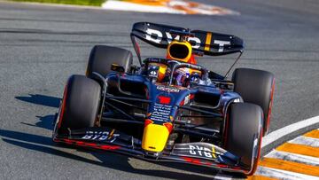 ZANDVOORT - Max Verstappen (Oracle Red Bull Racing) during qualifying ahead of the F1 Grand Prix of the Netherlands at Circuit Zandvoort on September 3, 2022 in Zandvoort, Netherlands. ANP SEM VAN DER WAL (Photo by ANP via Getty Images)
