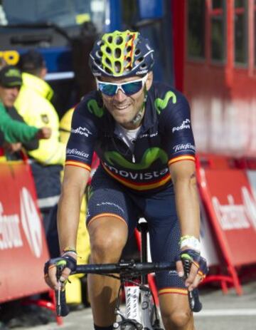  Alejandro Valverde cruza la línea de meta en Cortals d' Encamp.