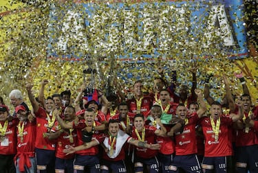 La sexta estrella del DIM llegó en su casa ante Junior, después de empatar 1-1 en su Barranquilla, en Medellín ganó 2-0.