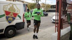 23/02/22  
 ELCHE 
 ENTRENAMIENTO 
 PALACIOS 