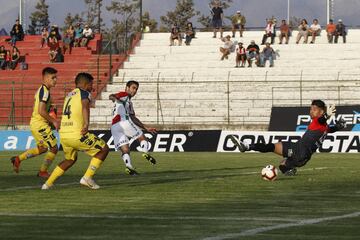 Salió de Colo Colo en busca de minutos, pero en la U penquista no ha podido con Christian Muñoz. Sólo ha jugado un partido este semestre.