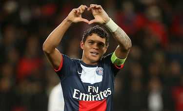 El defensa central brasileño fue el gran sueño del Barcelona para reforzar su defensa en el verano de 2013, pero el brasileño eligió seguir en el Paris Saint Germain. "Fue difícil decir dos veces 'no' al Barcelona. Nunca ha sido un secreto que he admirado al Barcelona desde que era niño y que me hubiera gustado jugar en el Barcelona. Pero la vida está llena de decisiones difíciles que van en contra a veces de lo que sueñas. Escuché a la gente que decía que sólo pensaba en el dinero pero se olvidan de que tenemos familias que alimentar. ¿Por qué tenía que aceptar menos dinero para ir al Barcelona? ¿Por qué somos los jugadores los que tenemos que sacrificarnos?", declaró al diario británico 'The Guardian'.