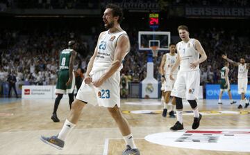 Sergio Llull celebra una canasta. 