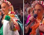 Video: Adele celebra Independencia de México vestida como muñeca Lele