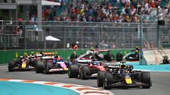 La salida del esprint en Miami, con Verstappen liderando.