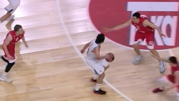 Llull sigue con su show: el pase a Ayón que levantó al público