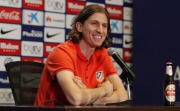 Las imágenes de la presentación de Filipe Luis