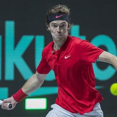 Partidos de hoy, 4 de diciembre, en la Copa Davis: horarios, orden de juego y resultados