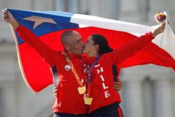 Paola Muñoz y Gonzalo Garrido, ambos pareja, se quedaron con el oro en ruta.